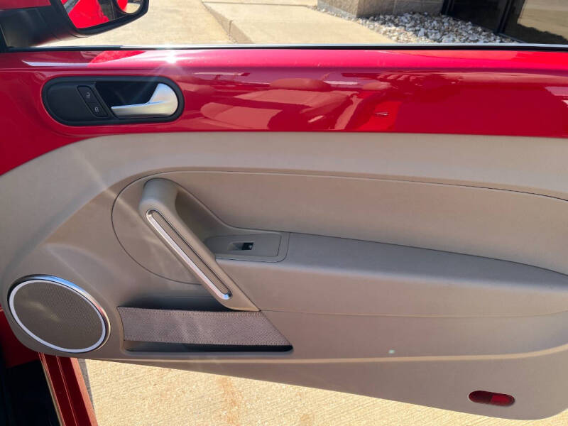 2013 Volkswagen Beetle Convertible 2.5L PZEV