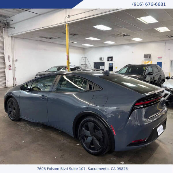 2024 Toyota Prius LE