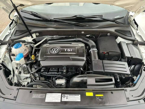 2017 Volkswagen Passat 1.8T R-Line