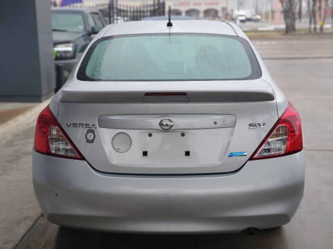 2014 Nissan Versa 1.6 SV