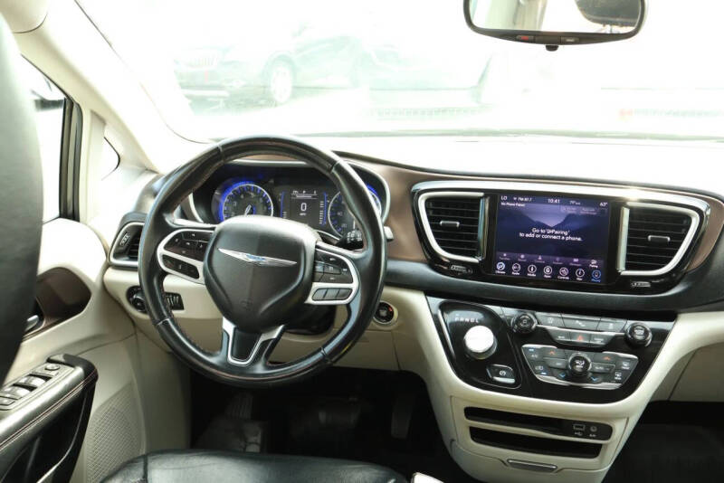 2018 Chrysler Pacifica Touring L