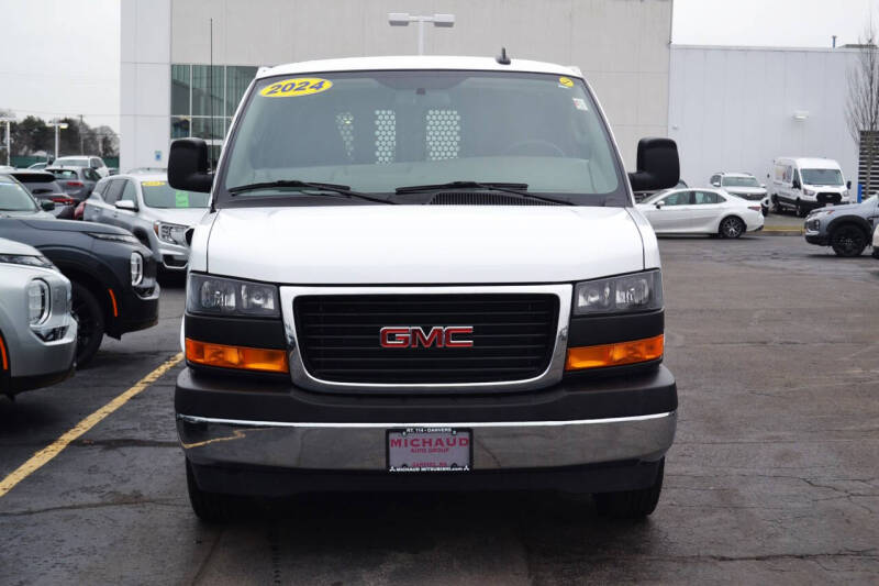 2024 GMC Savana 2500