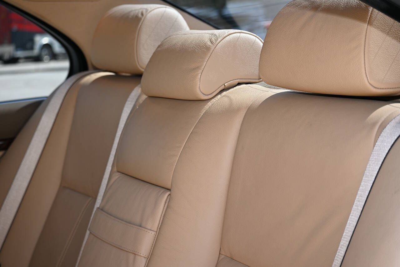 2003 BMW 5 Series 37