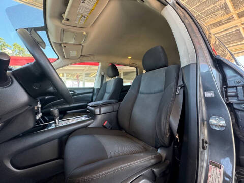 2020 Nissan Pathfinder S