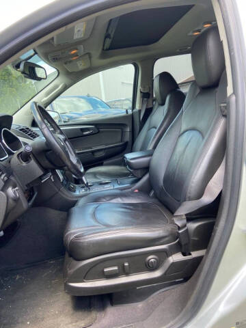 2012 Chevrolet Traverse LT