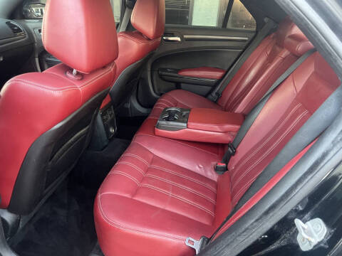 2013 Chrysler 300 Glacier Edition