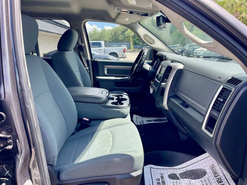 2016 RAM 1500 SLT