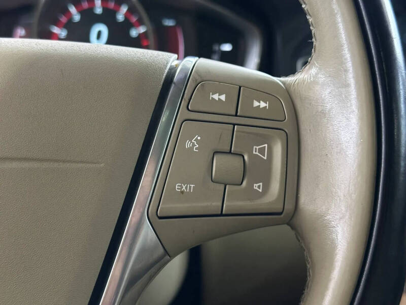 2015 Volvo XC60 T5 Drive-E Platinum