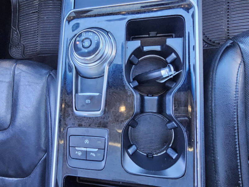 2020 Ford Edge Titanium