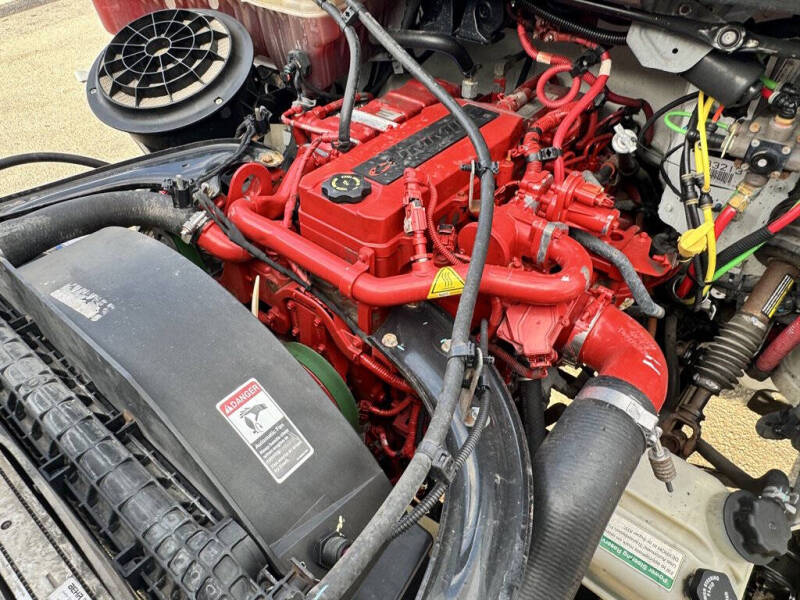 2019 Freightliner M2 106