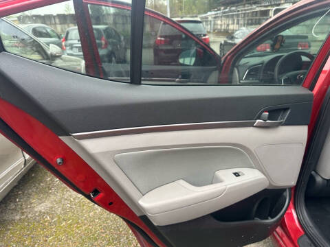 2018 Hyundai Elantra