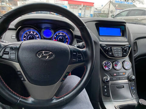 2014 Hyundai Genesis Coupe 2.0T R-Spec