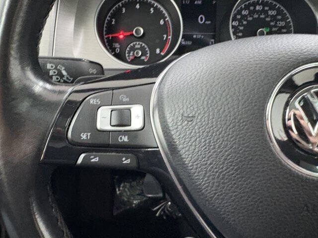 2017 Volkswagen Golf TSI Wolfsburg Edition