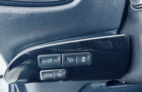 2018 Toyota Prius Two