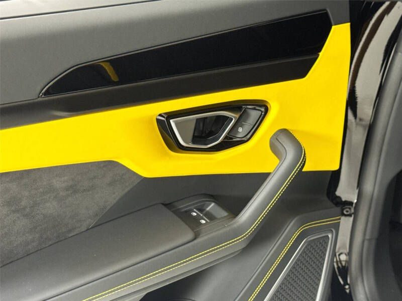 2024 Lamborghini Urus S