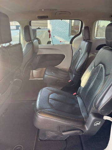 2018 Chrysler Pacifica Touring L