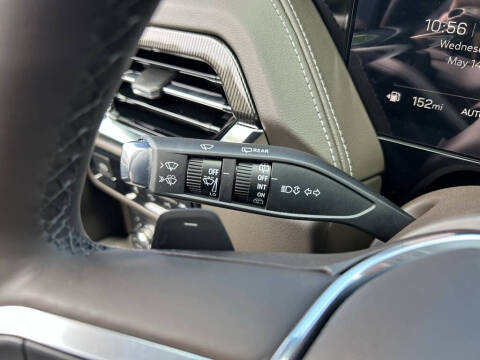 2025 GMC Yukon Elevation