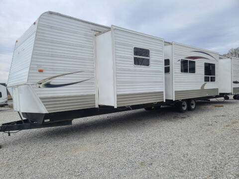 2010 Elkhart Hy-Line Park Model for sale at Kentuckiana RV Wholesalers in Charlestown IN