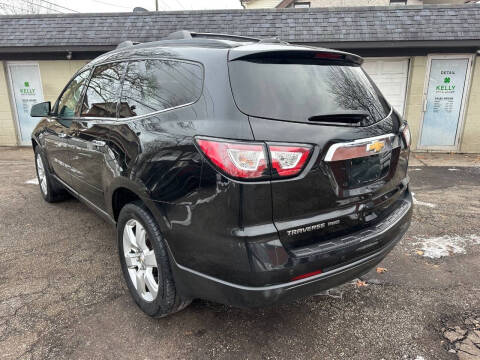 2017 Chevrolet Traverse LT