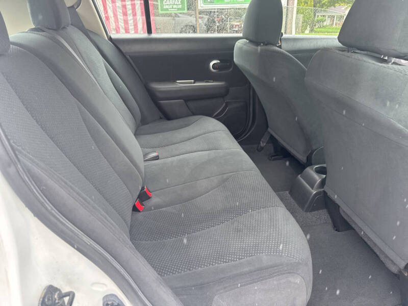 2012 Nissan Versa 1.8 S