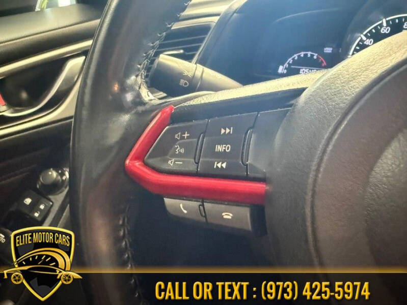 2018 Mazda MAZDA3 Touring