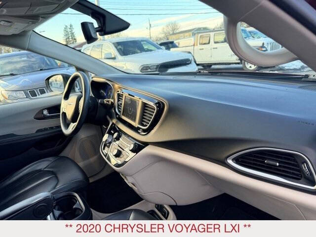 2020 Chrysler Voyager LXi