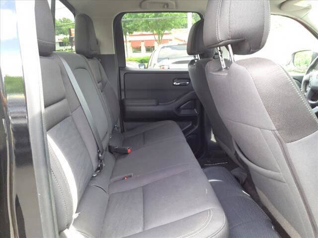 2023 Nissan Frontier SV