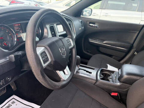 2013 Dodge Charger SE