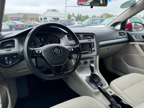 2015 Volkswagen Golf SportWagen