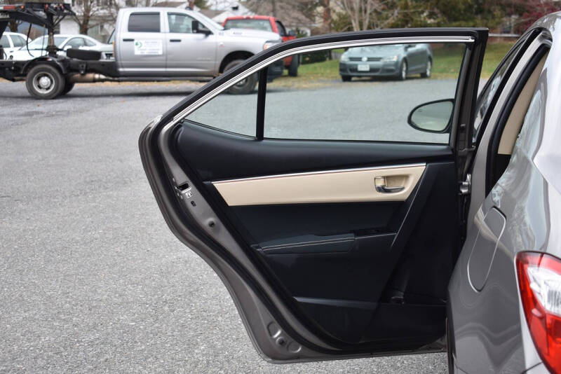 2015 Toyota Corolla LE