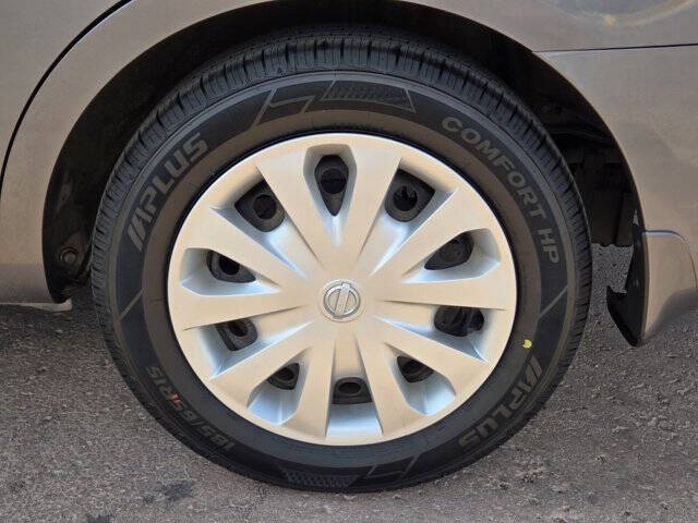 2019 Nissan Versa S Plus
