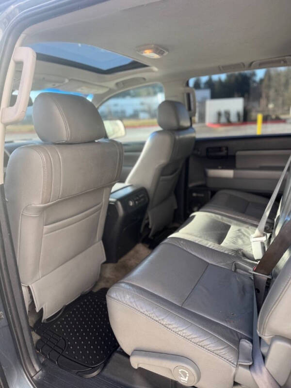 2008 Toyota Sequoia SR5