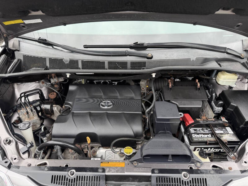 2016 Toyota Sienna XLE Premium 7-Passenger