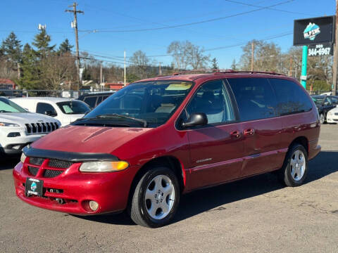 2000 Dodge Grand Caravan for sale at ALPINE MOTORS in Milwaukie OR