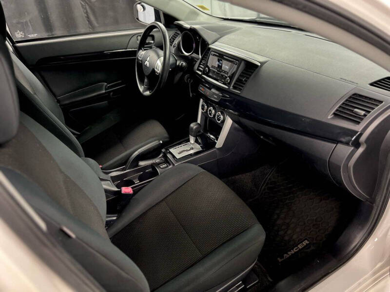 2016 Mitsubishi Lancer ES