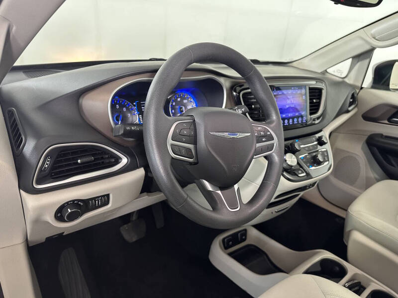 2017 Chrysler Pacifica Touring