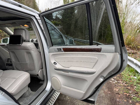 2012 Mercedes-Benz GL-Class GL 550 4MATIC
