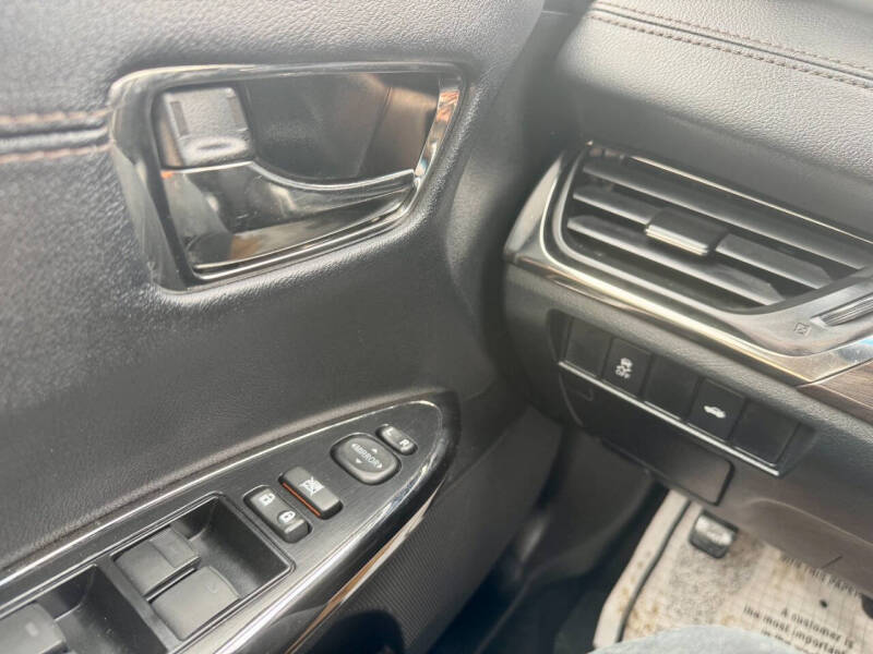 2016 Toyota Avalon XLE