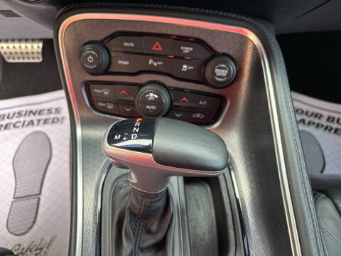 2017 Dodge Challenger SXT