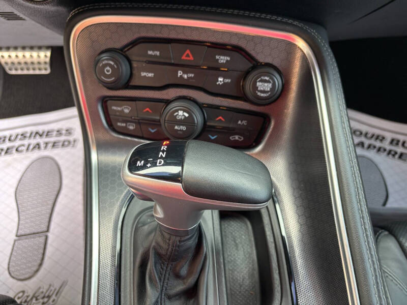 2017 Dodge Challenger SXT