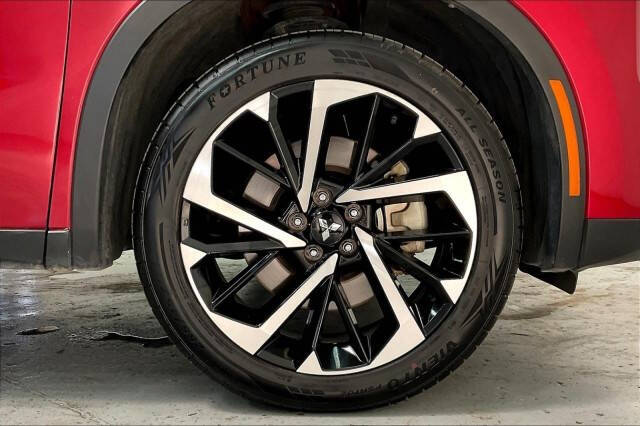 2023 Mitsubishi Outlander SE