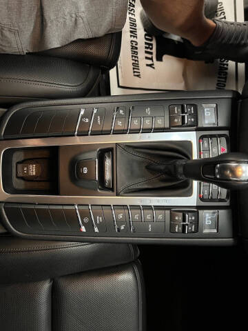 2015 Porsche Macan S