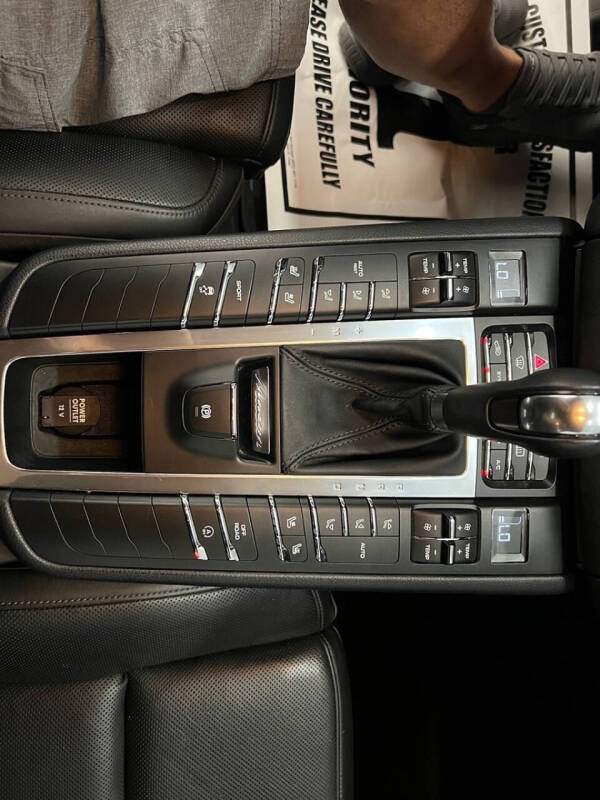 2015 Porsche Macan S