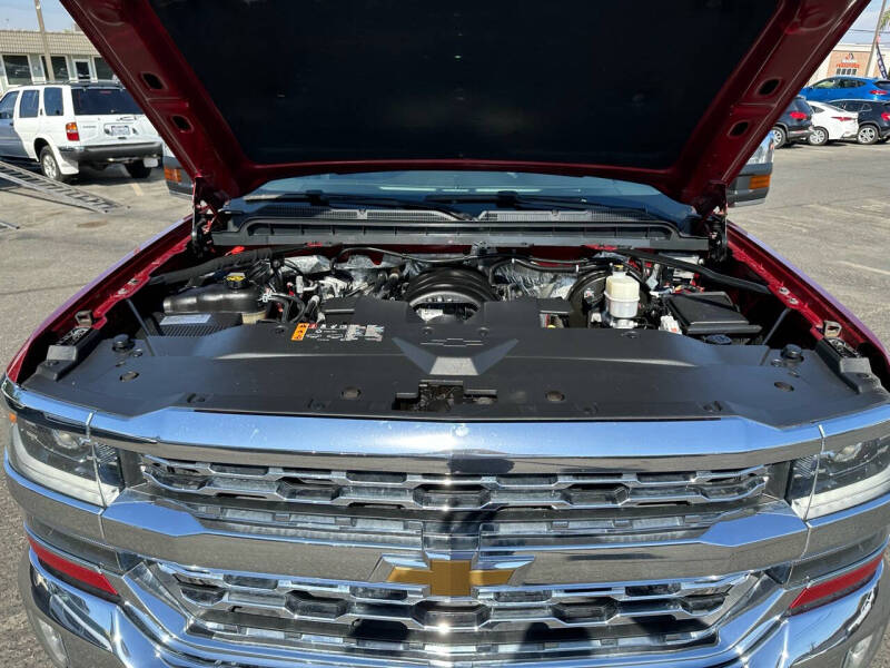 2018 Chevrolet Silverado 1500 LTZ photo 12