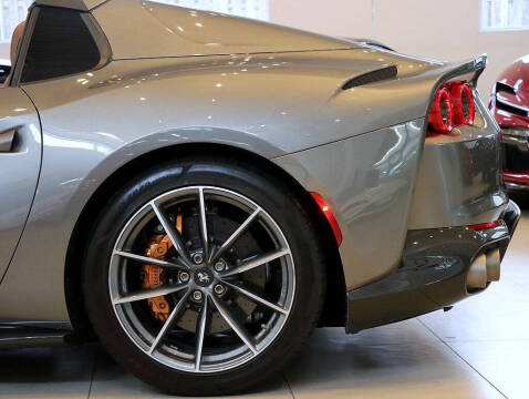 2021 Ferrari 812 GTS