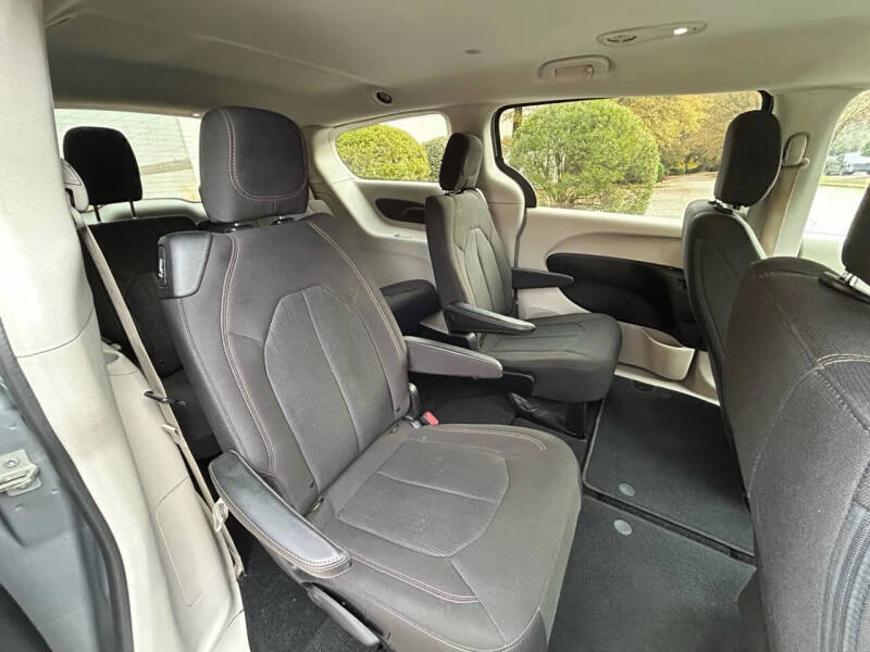 2018 Chrysler Pacifica LX