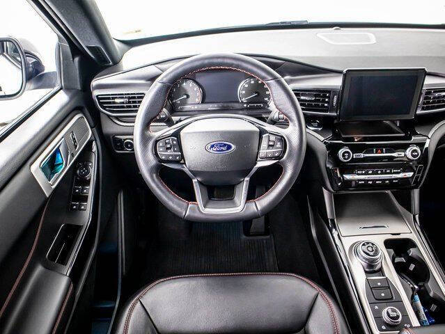 2024 Ford Explorer ST-Line