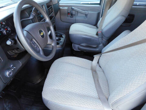 2017 Chevrolet Express LT 3500