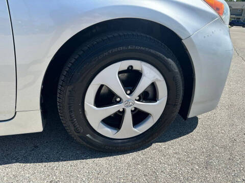 2014 Toyota Prius Two