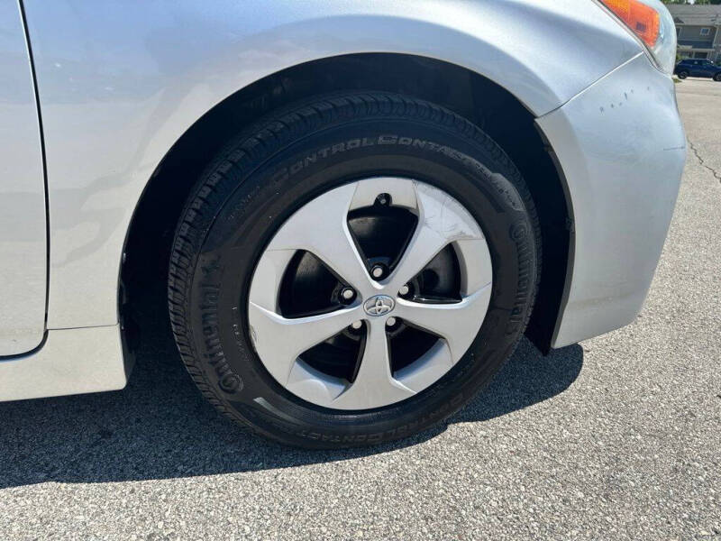 2014 Toyota Prius Two